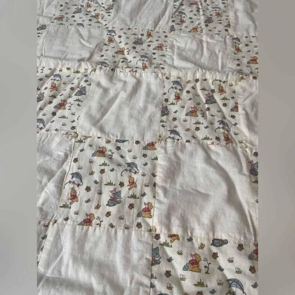 Handmade VTG Winnie the Pooh bees baby blanket makers tag Patterned Quilt READ